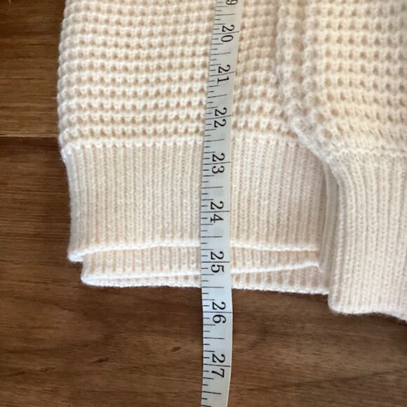 By Egreis Scoop Cut-out Turtle Neck Oversized Women's sweater in Cream Large NWT - Picture 8 of 10